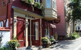 Au Petit Hotel Quebec City
